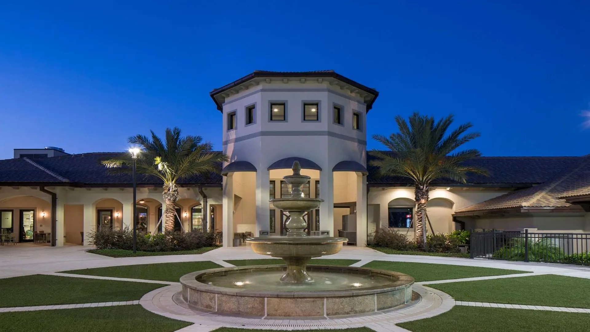 Luxe Champion'S Gate Home W/ Pool, Spa, Gameroom Davenport